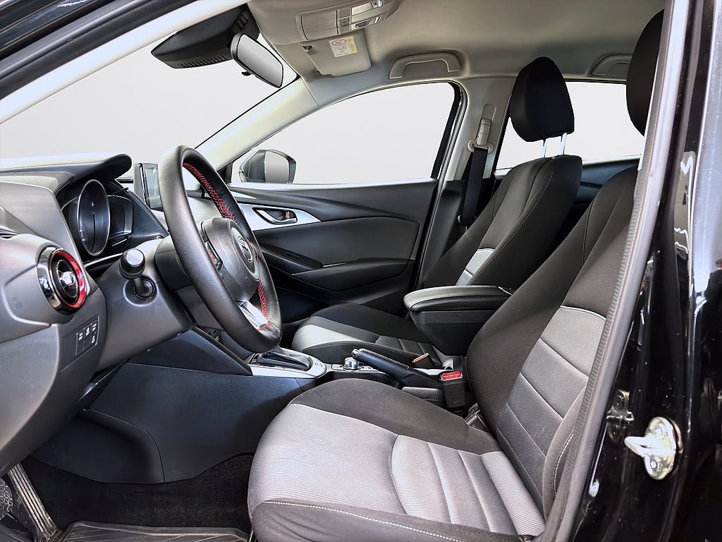 Vehicle Image 12