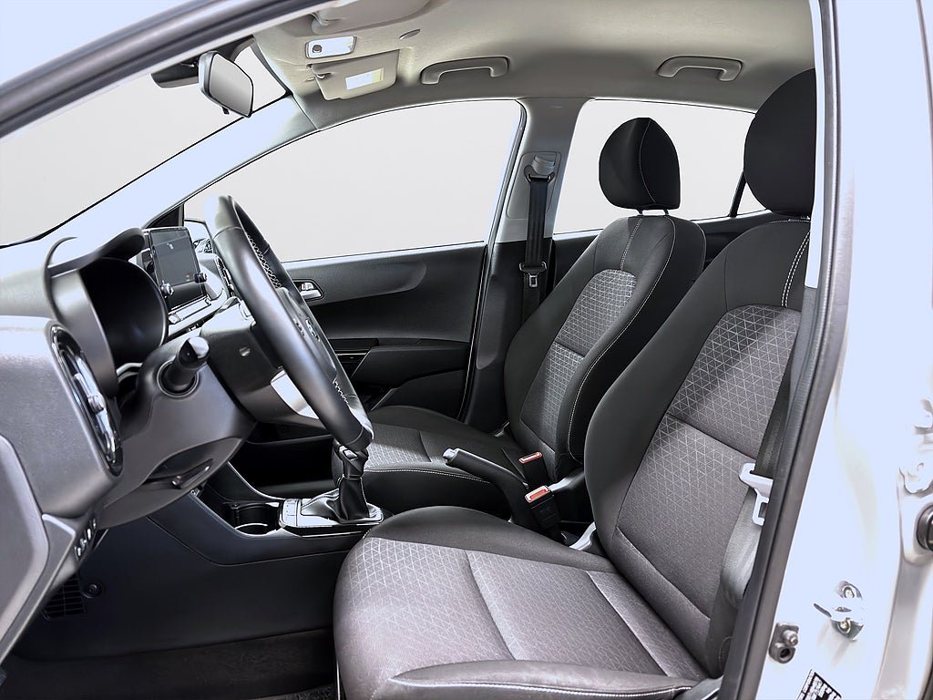 Vehicle Image 14