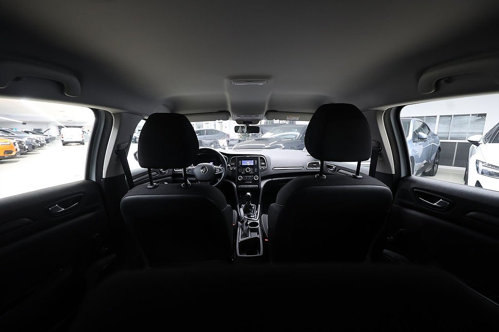 Vehicle Image 13