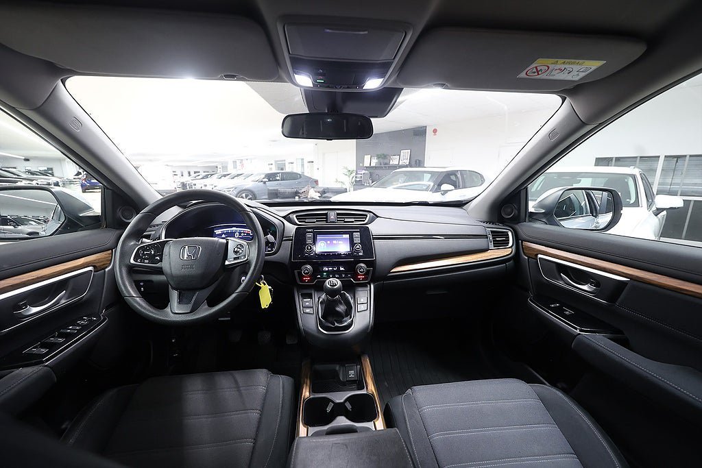 Vehicle Image 13