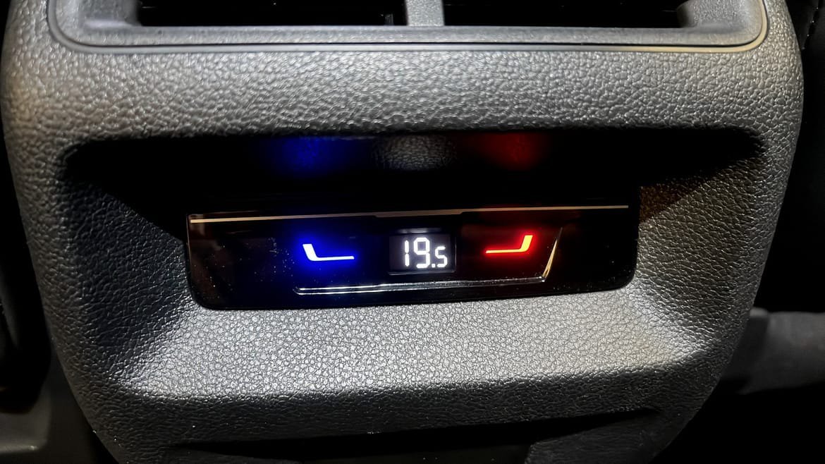 Vehicle Image 23