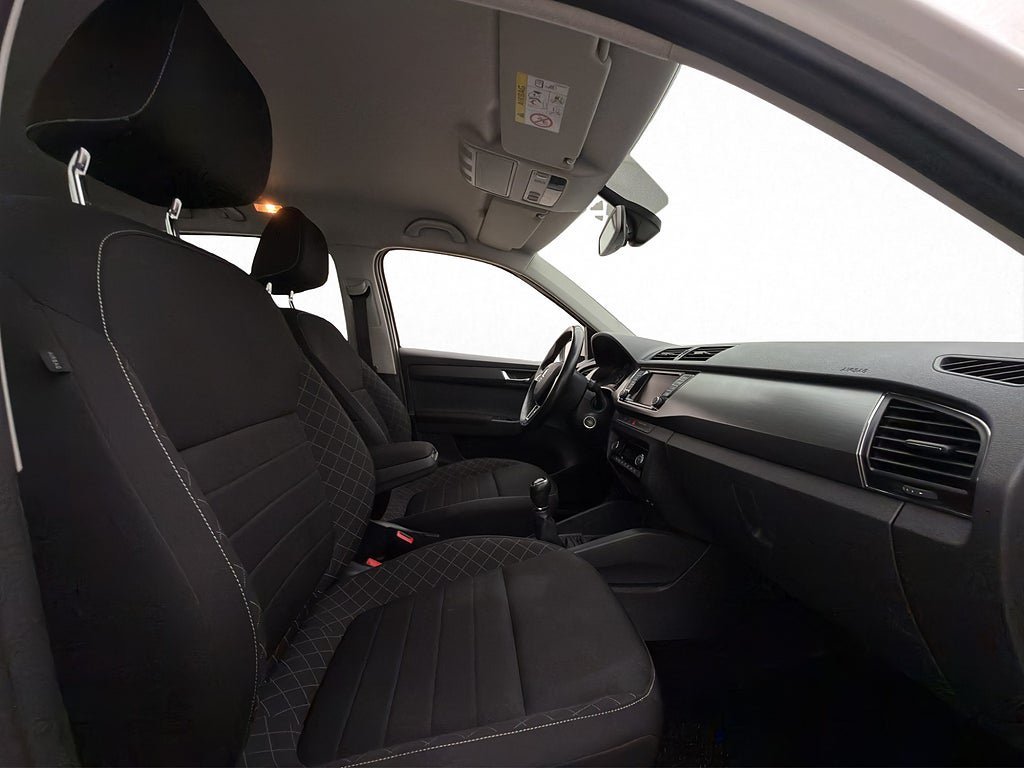 Vehicle Image 14