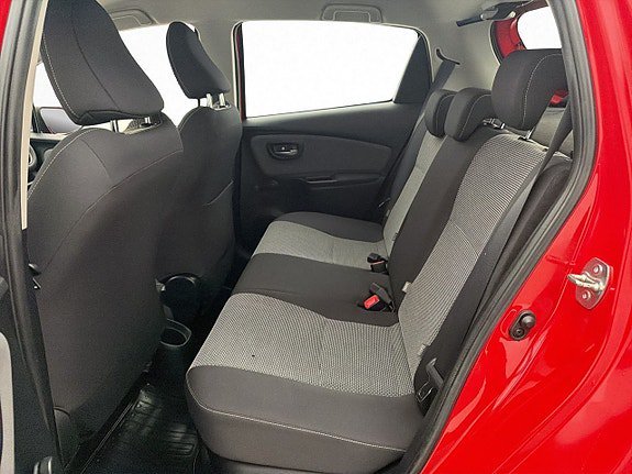 Vehicle Image 15