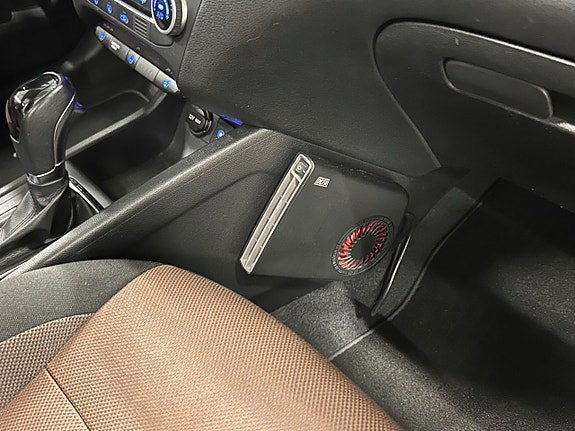 Vehicle Image 17
