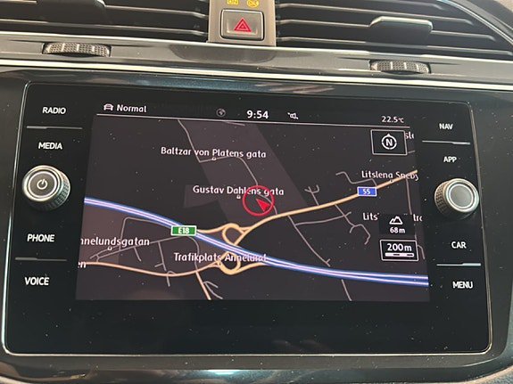 Vehicle Image 11