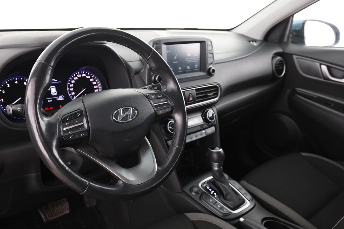 Vehicle Image 12