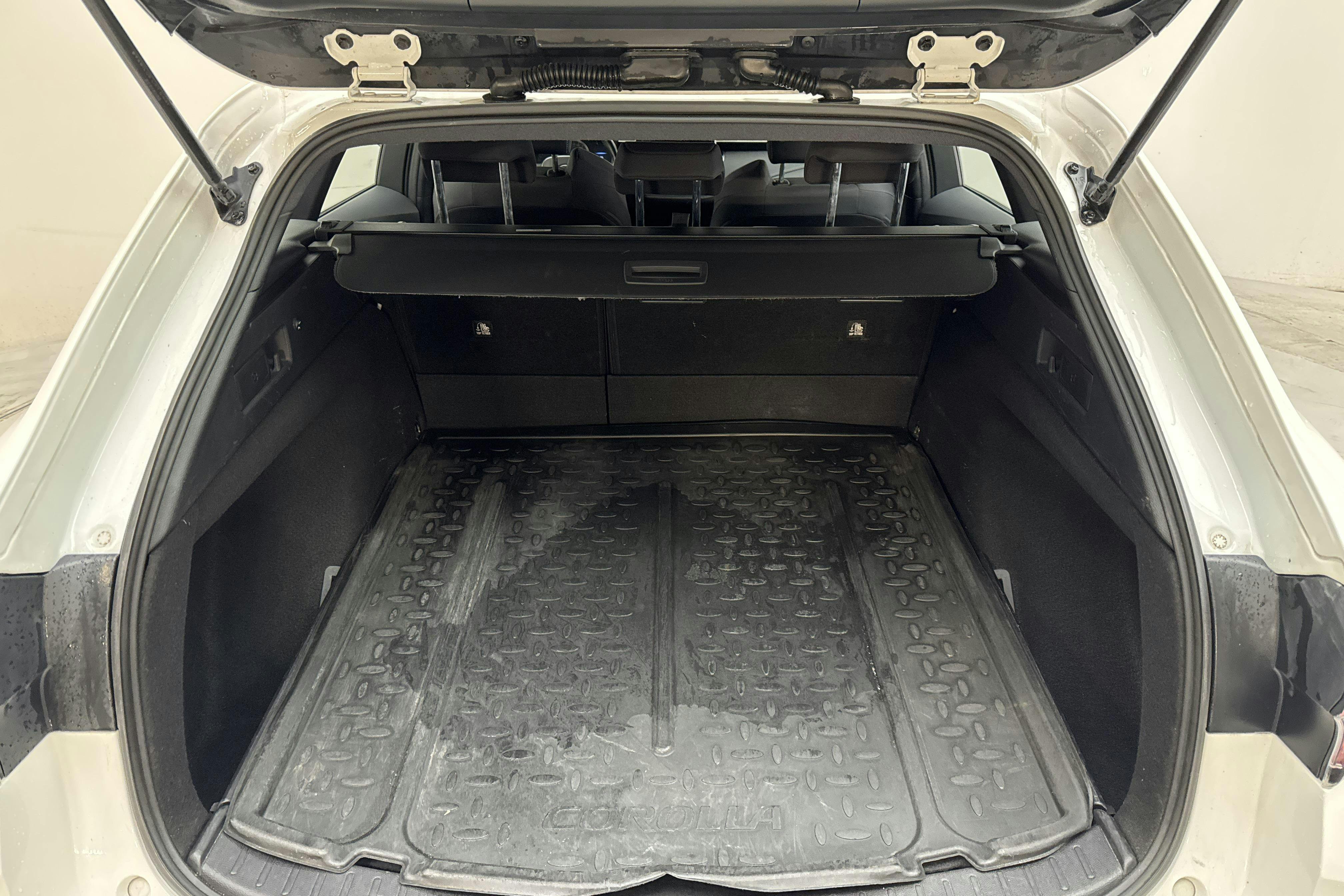 Vehicle Image 9