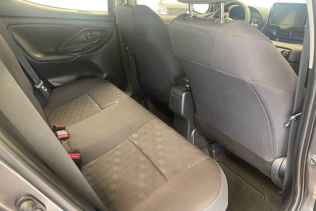 Vehicle Image 9