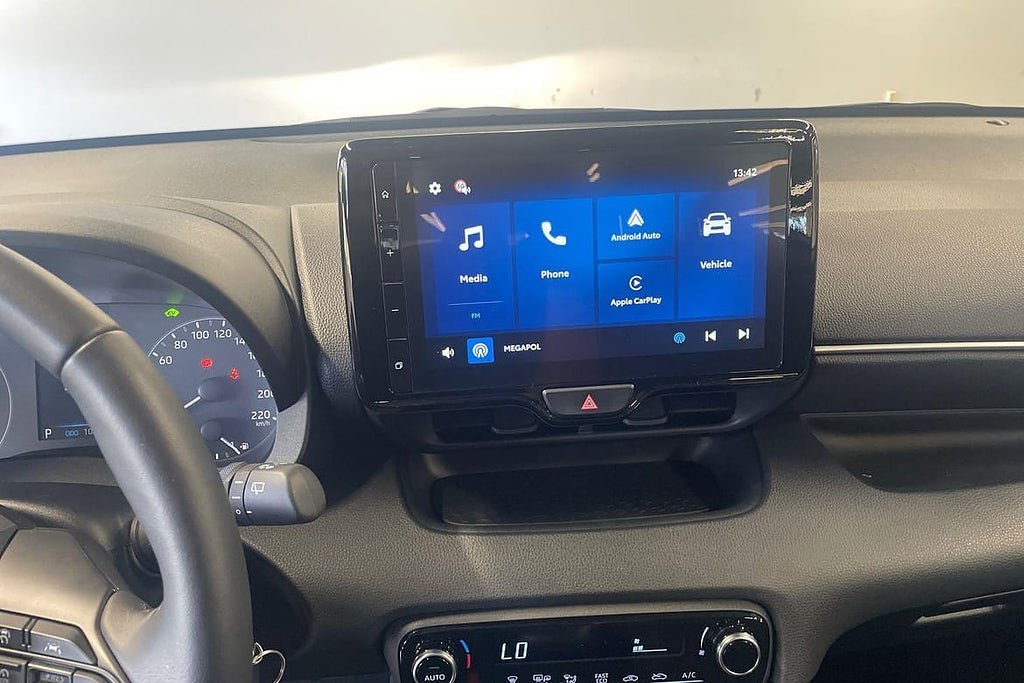 Vehicle Image 15