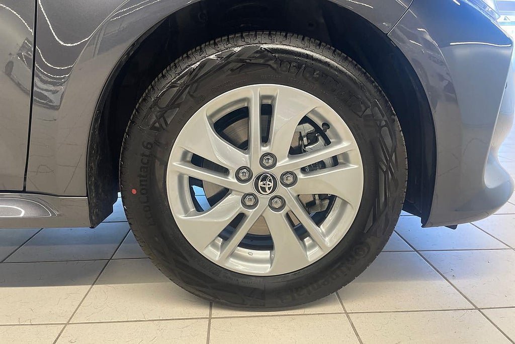 Vehicle Image 16