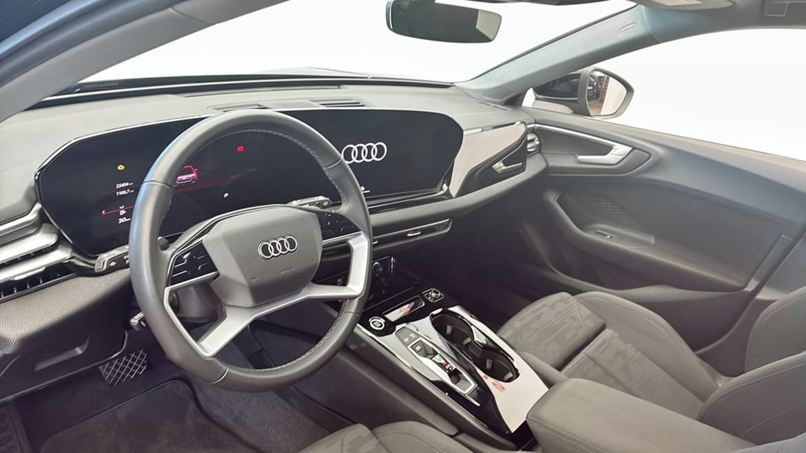 Vehicle Image 7