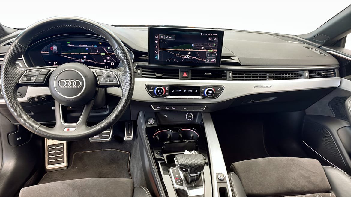 Vehicle Image 10