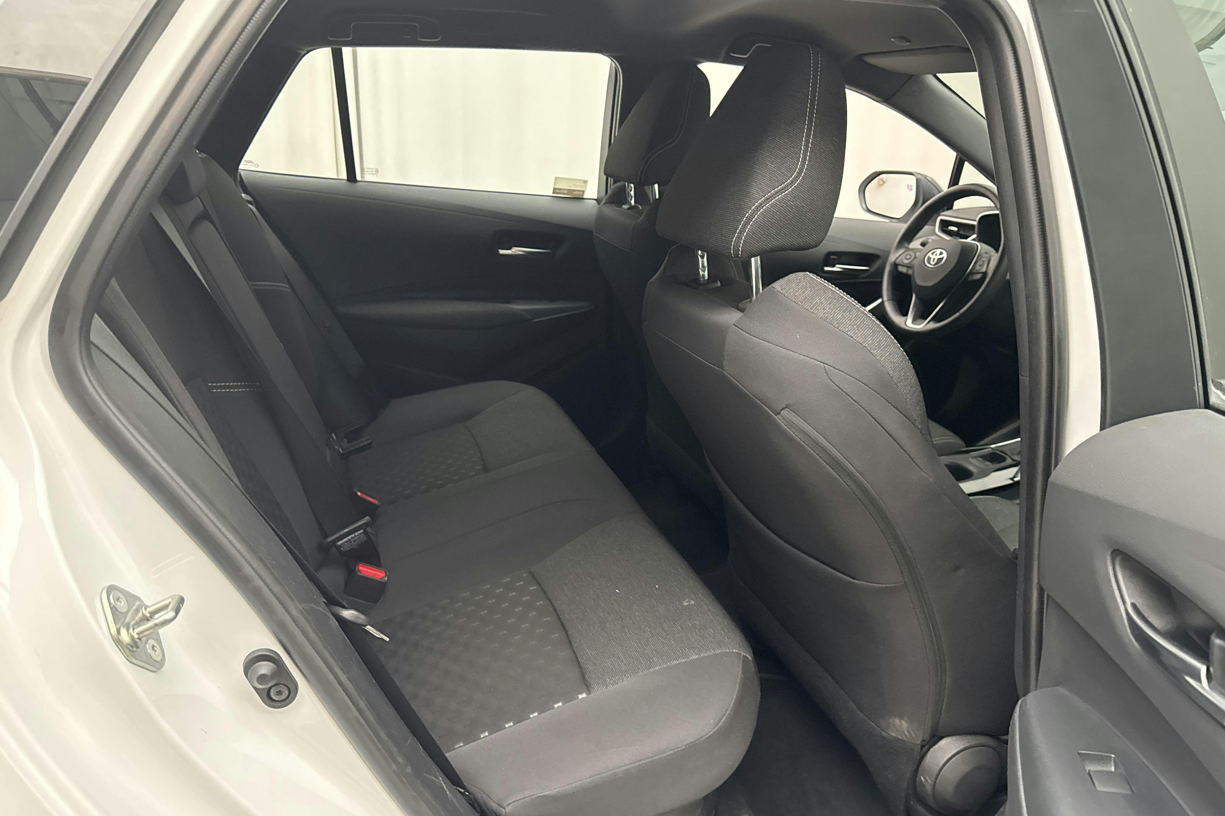 Vehicle Image 8