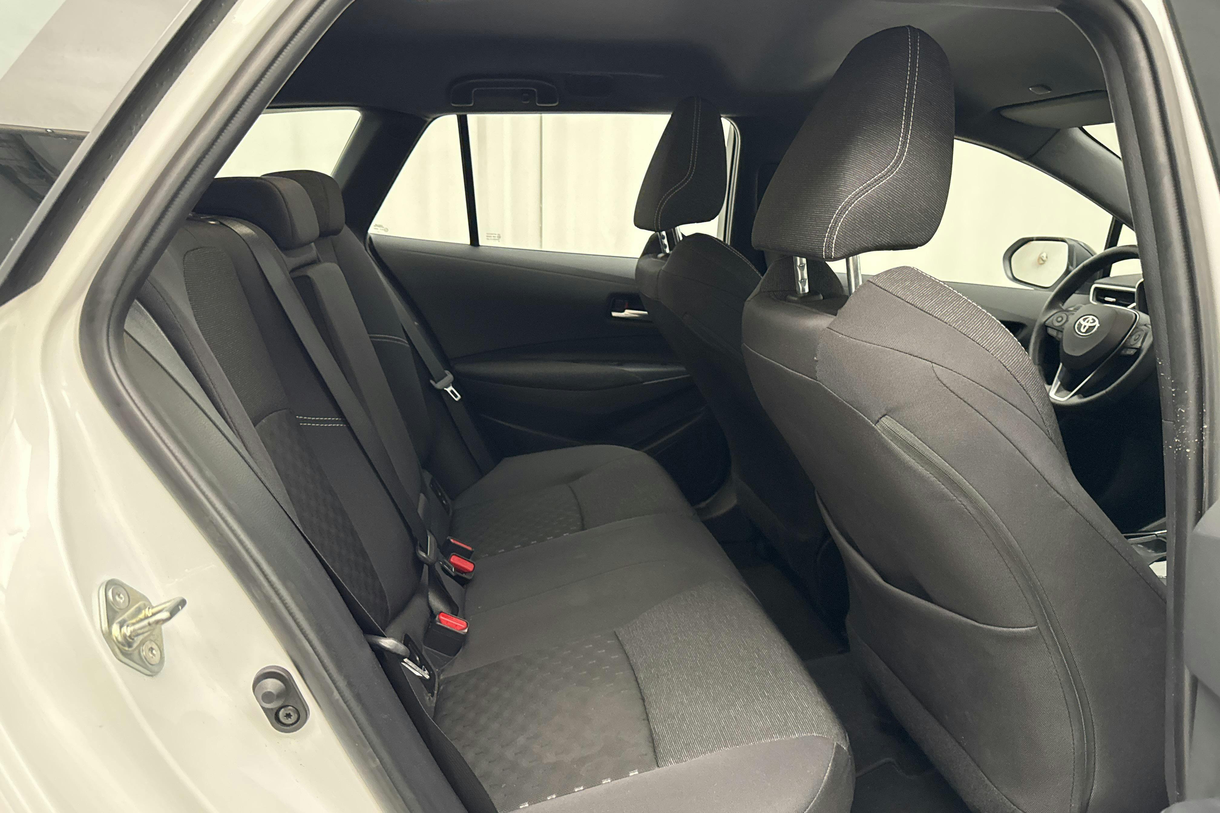 Vehicle Image 8