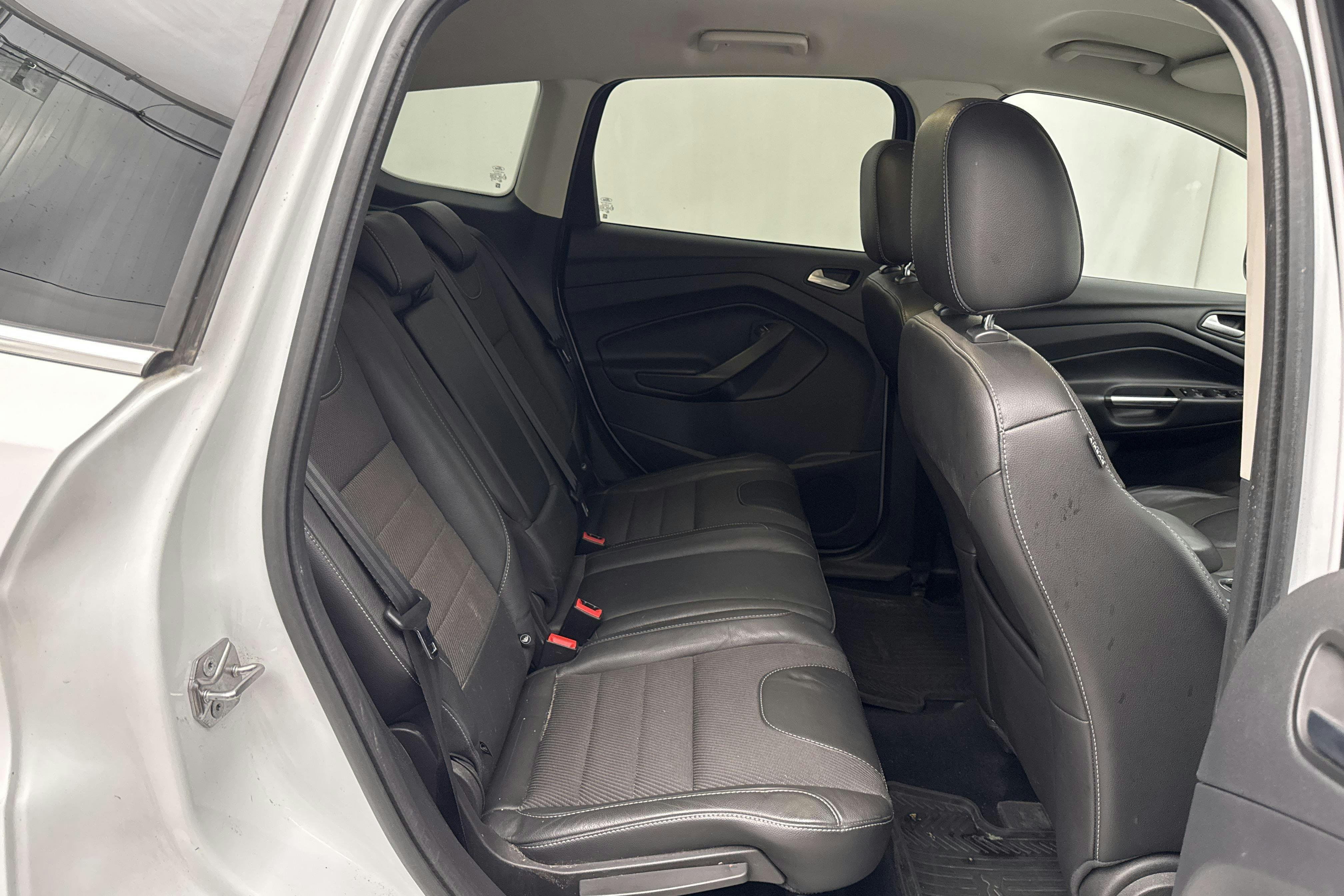Vehicle Image 8