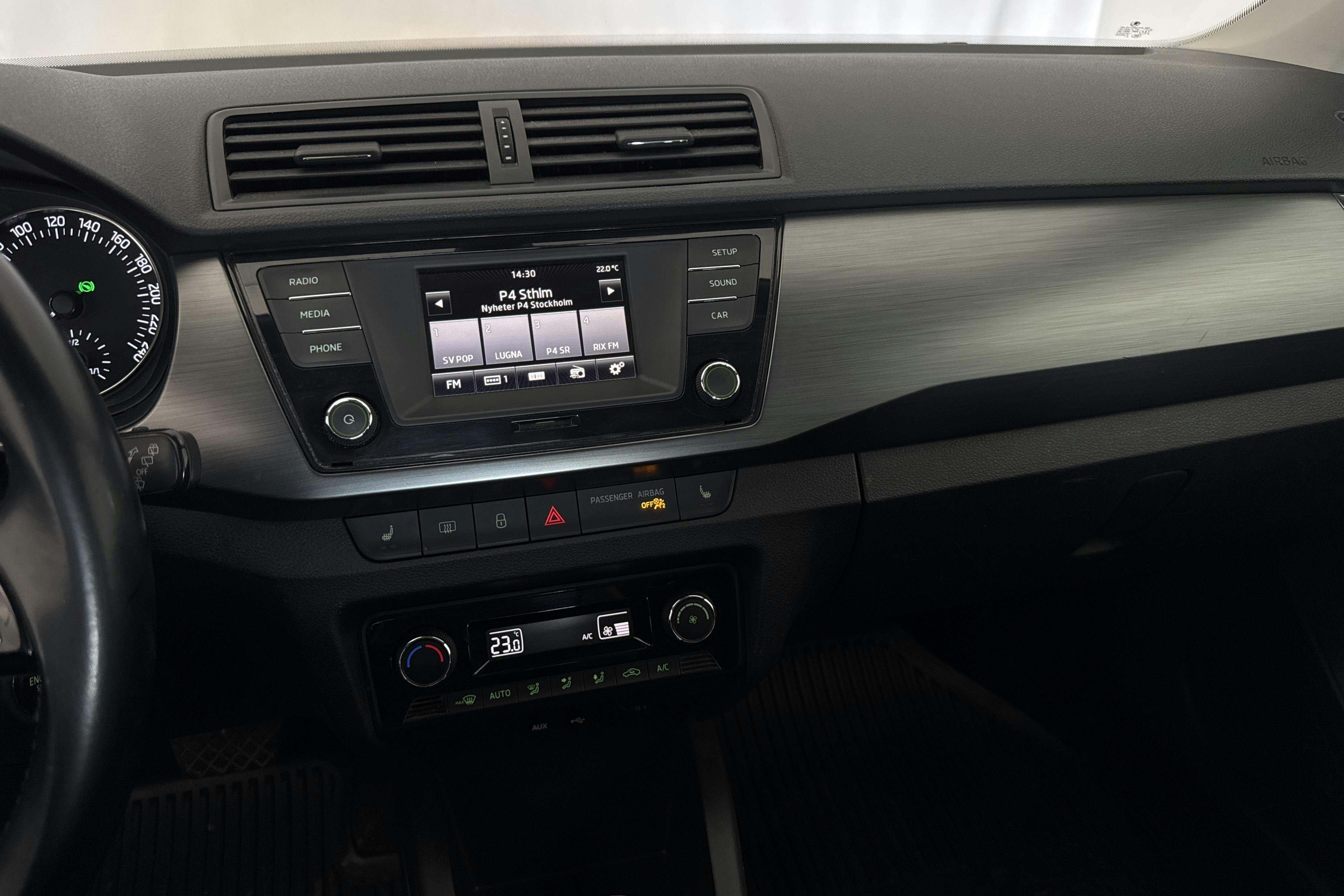 Vehicle Image 11