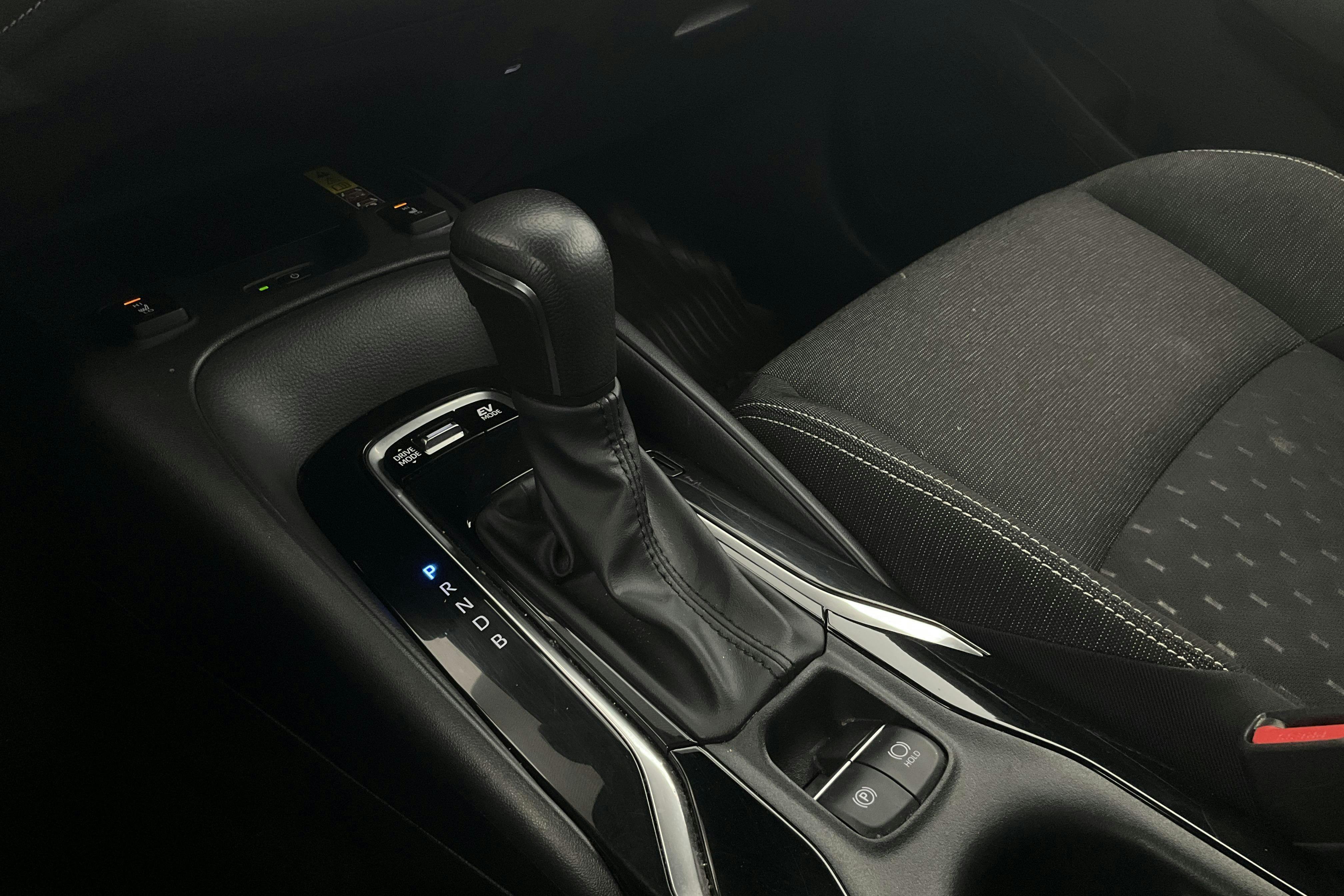 Vehicle Image 13