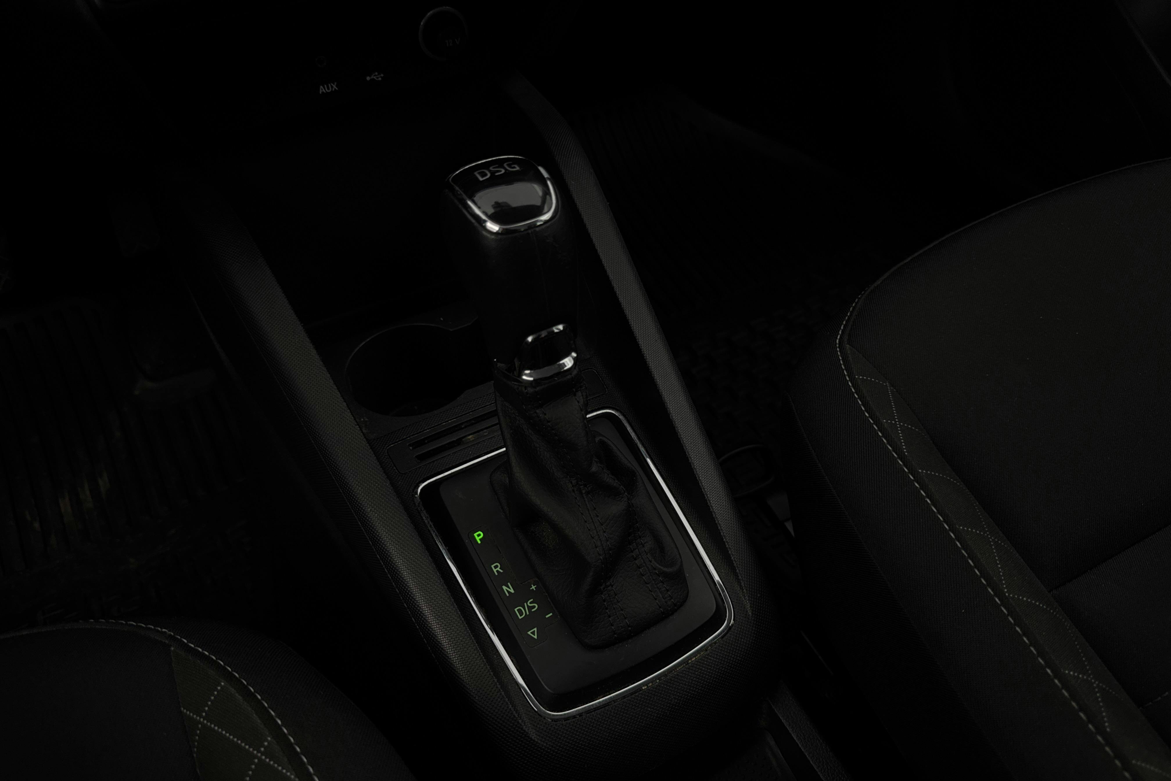 Vehicle Image 13