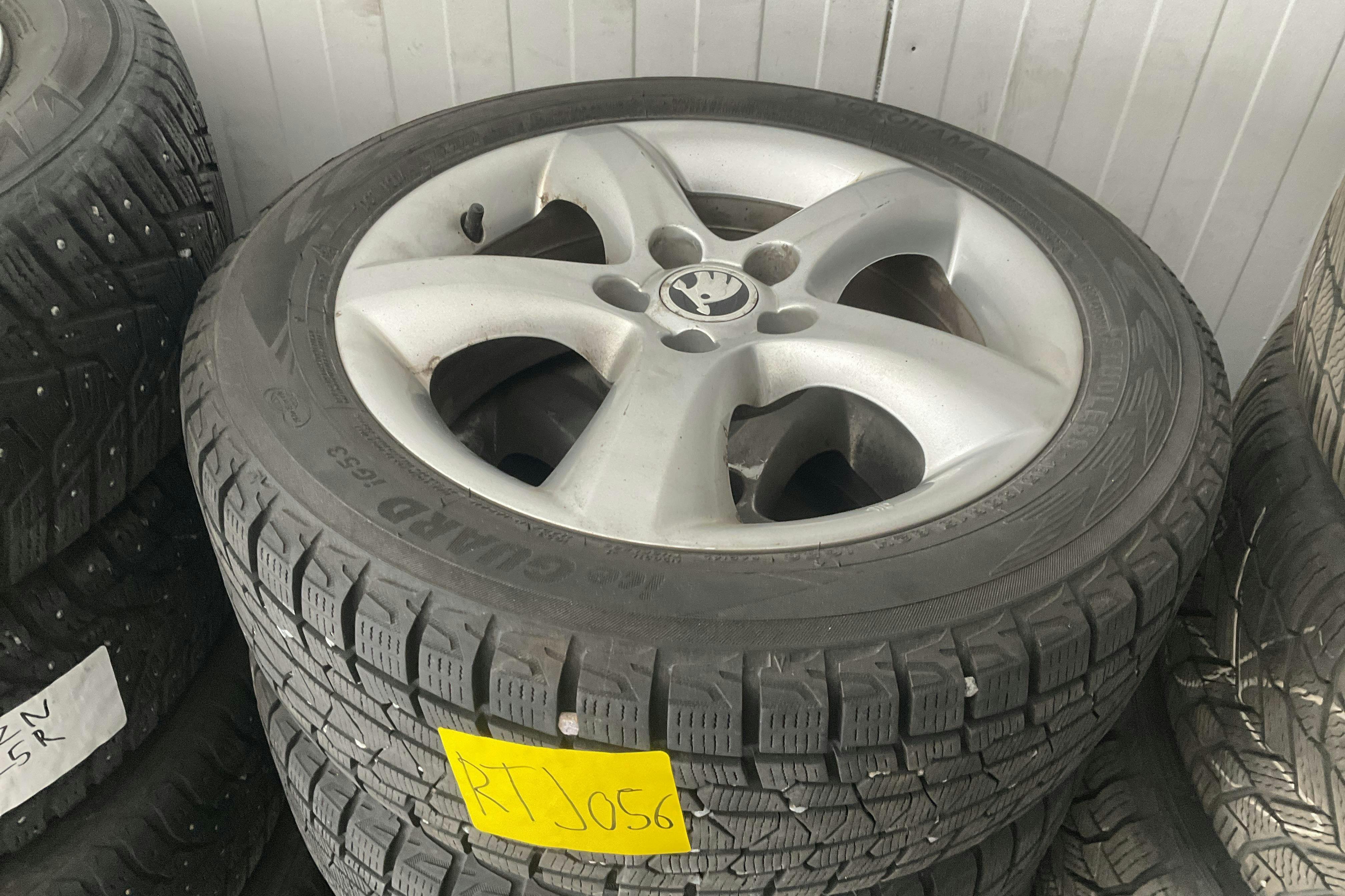 Vehicle Image 14