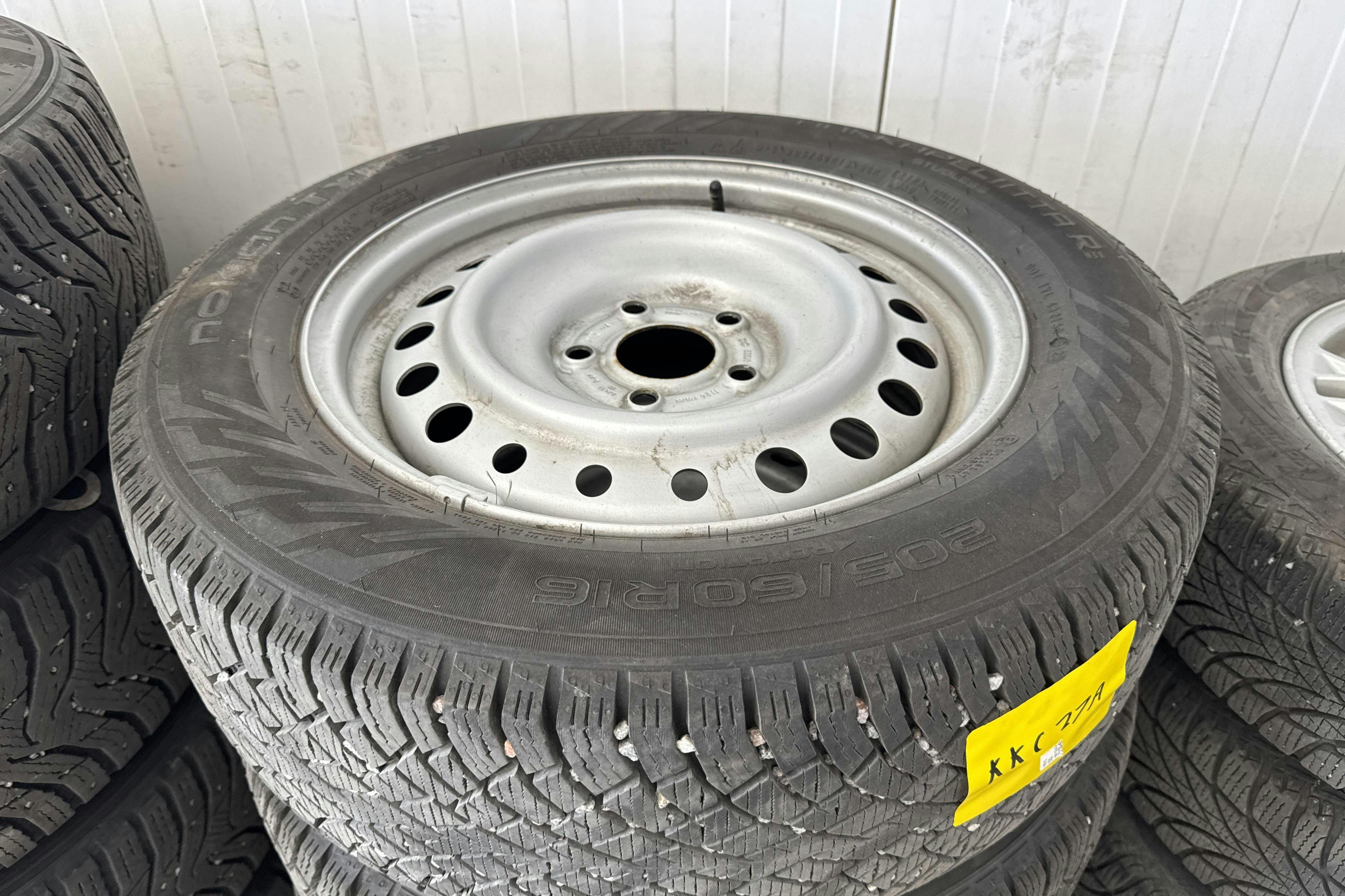 Vehicle Image 14