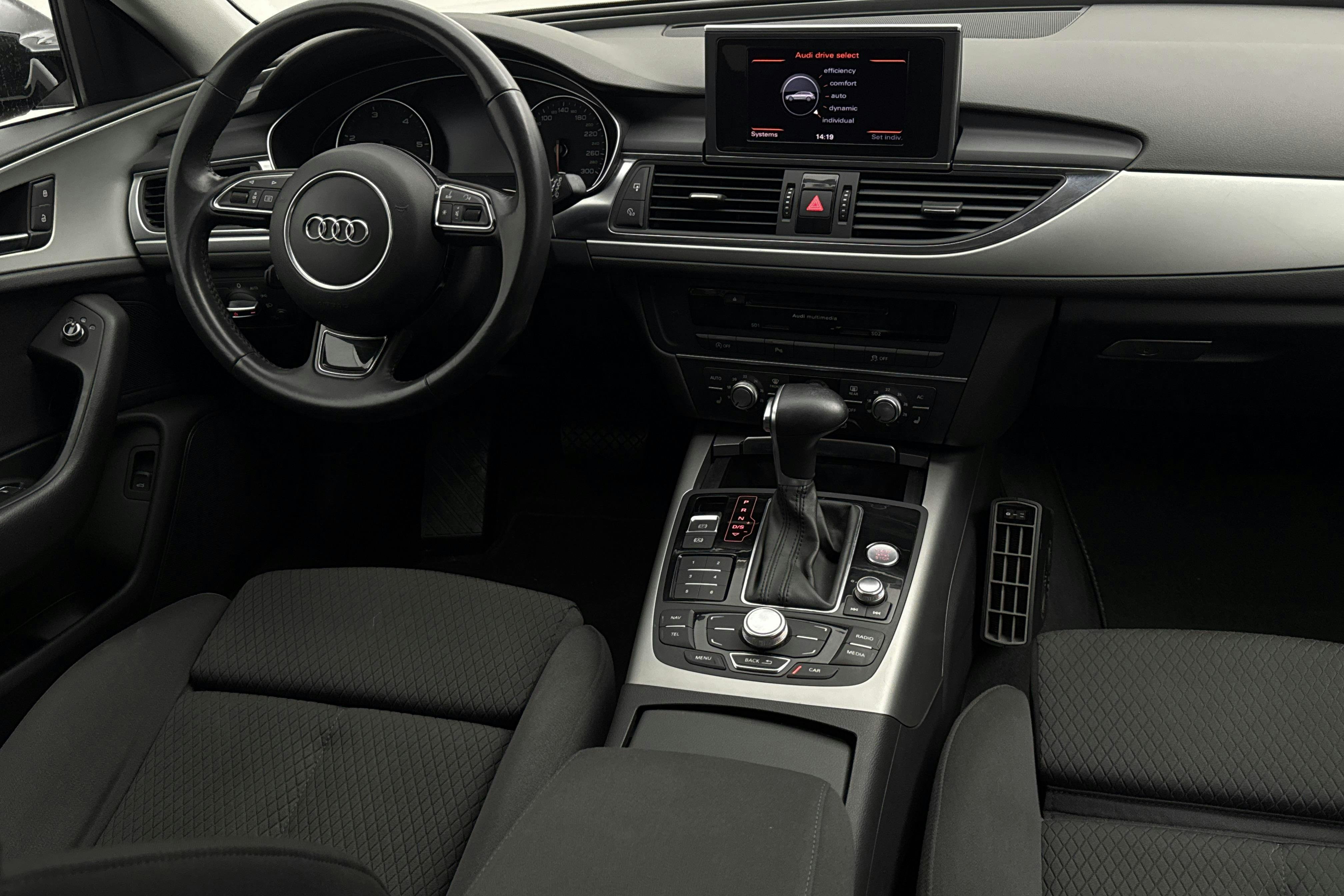 Vehicle Image 11