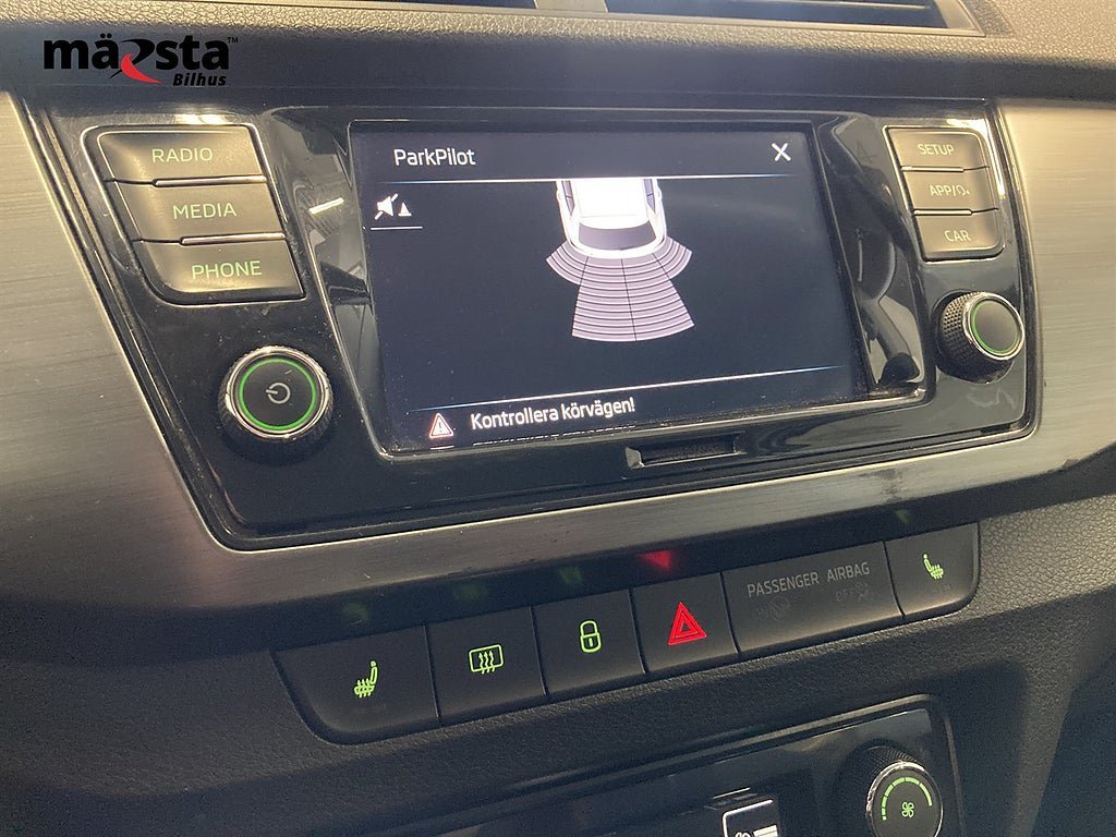 Vehicle Image 16