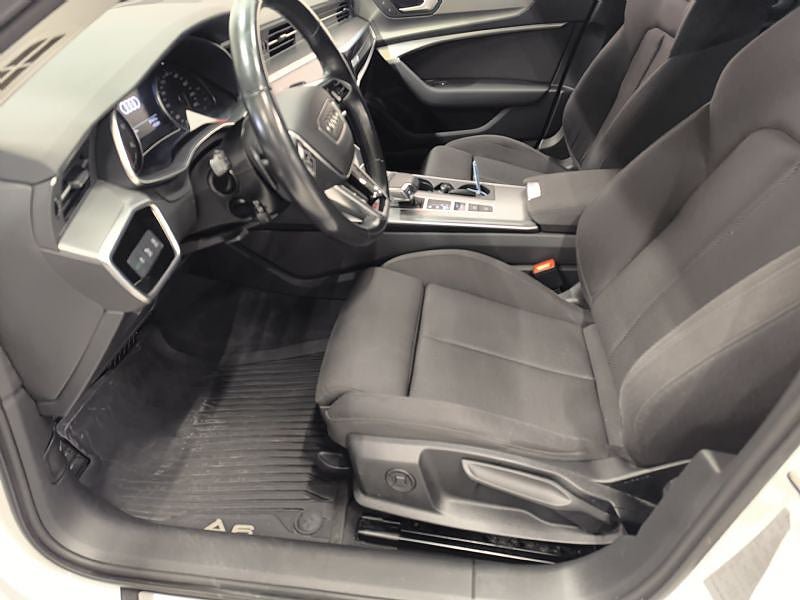 Vehicle Image 6