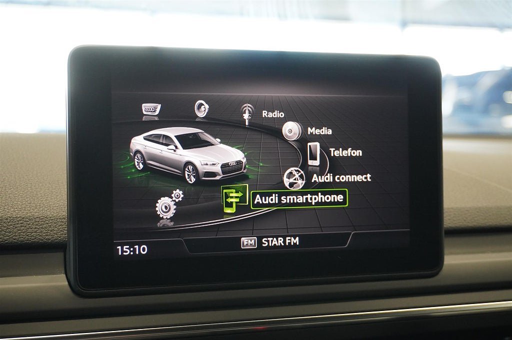 Vehicle Image 9
