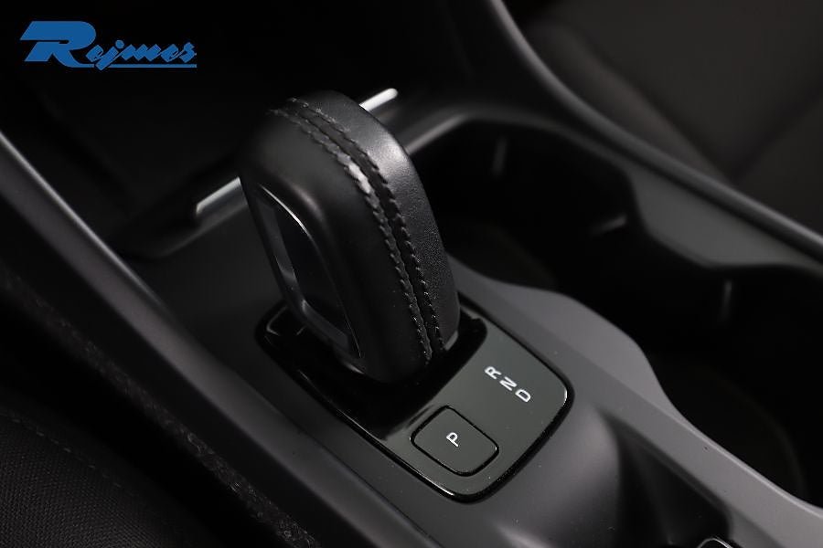 Vehicle Image 23