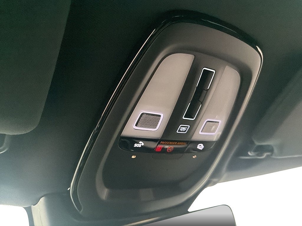 Vehicle Image 35
