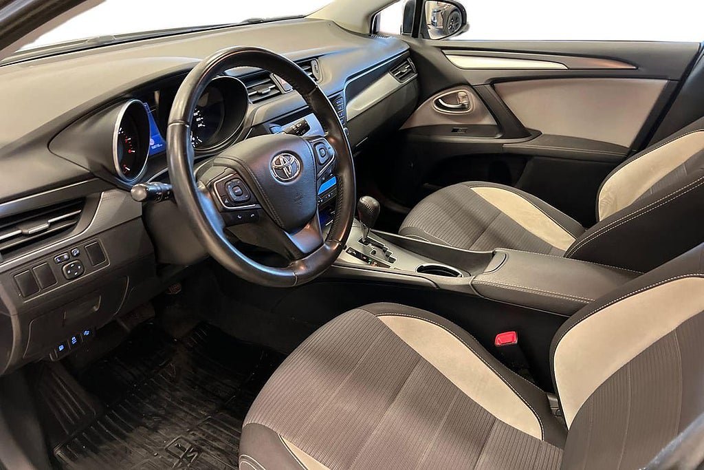 Vehicle Image 14
