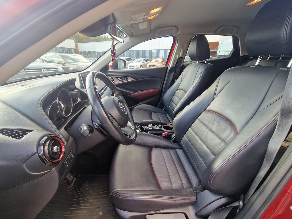 Vehicle Image 13