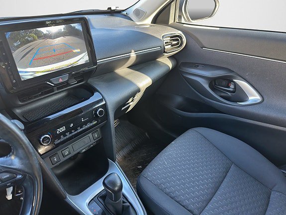 Vehicle Image 13