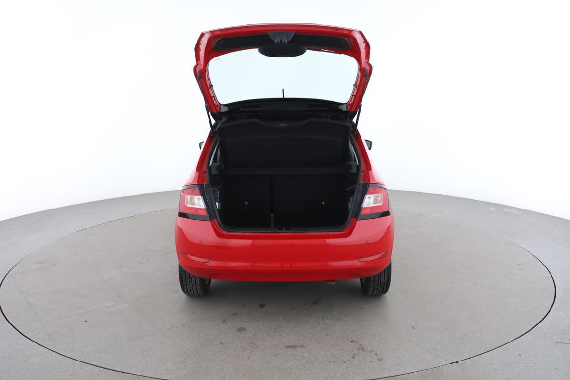 Vehicle Image 17