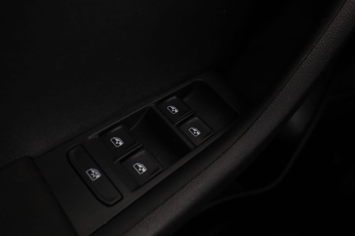Vehicle Image 28