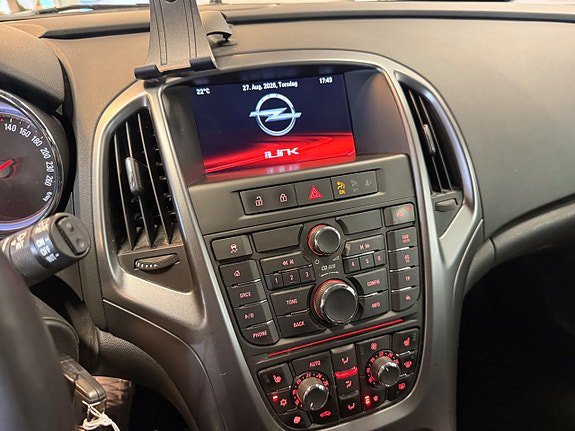 Vehicle Image 13