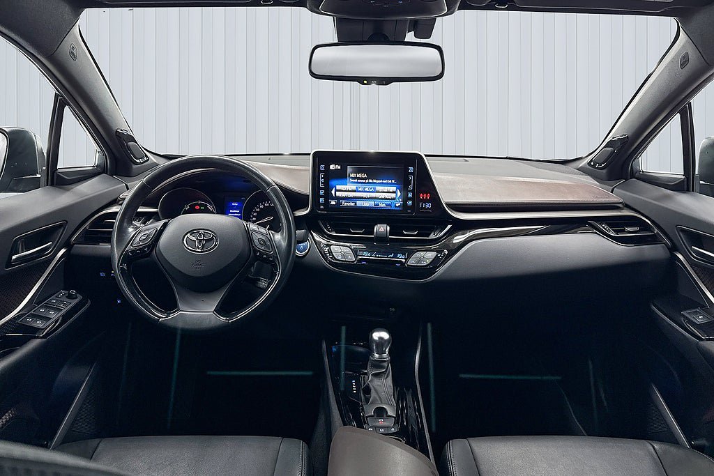 Vehicle Image 10