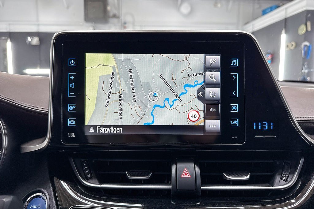 Vehicle Image 13