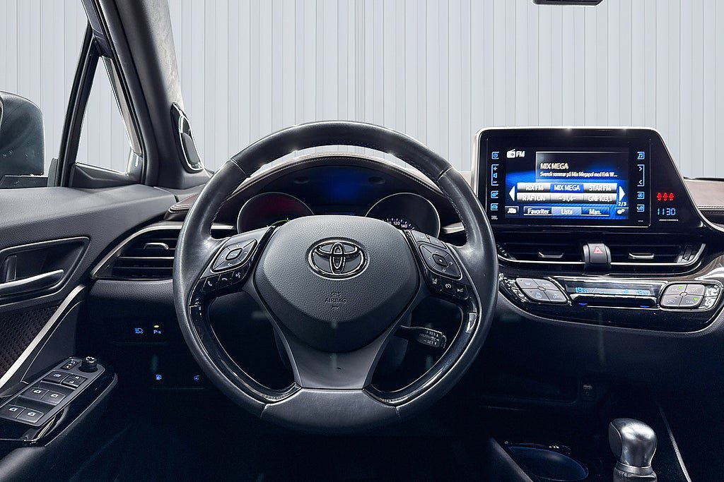Vehicle Image 14