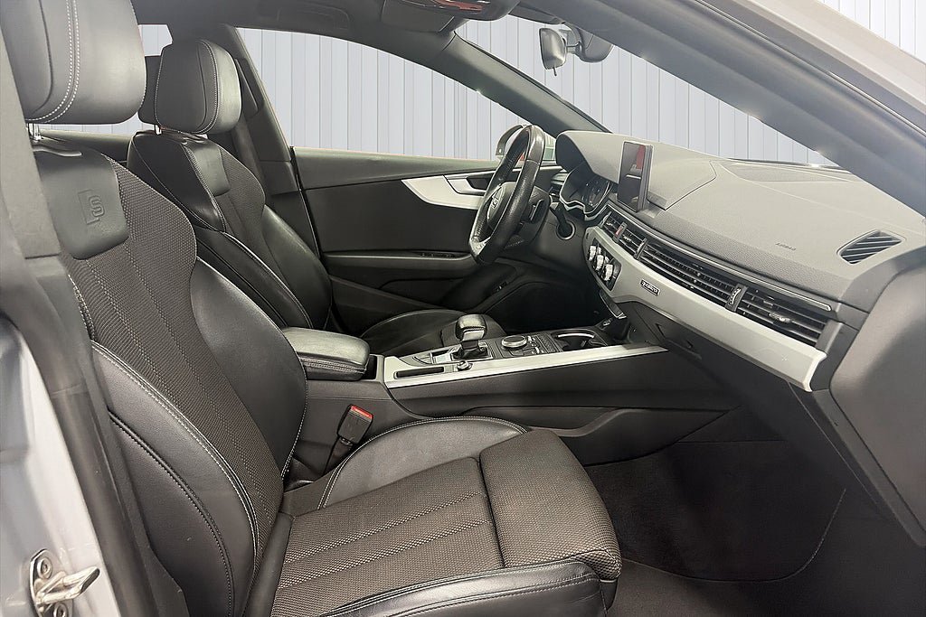 Vehicle Image 17