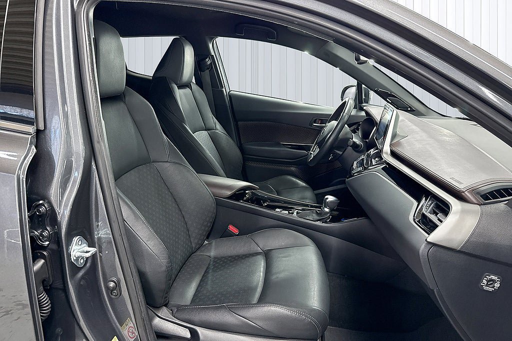 Vehicle Image 18