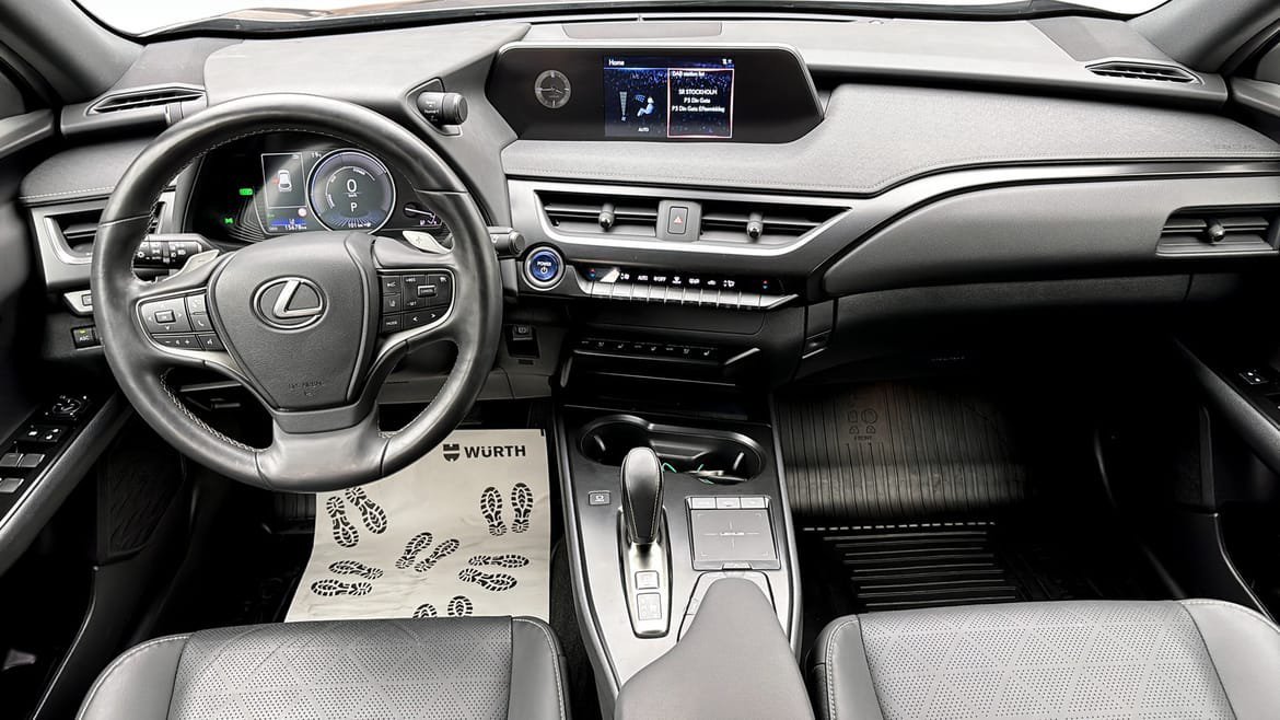 Vehicle Image 10