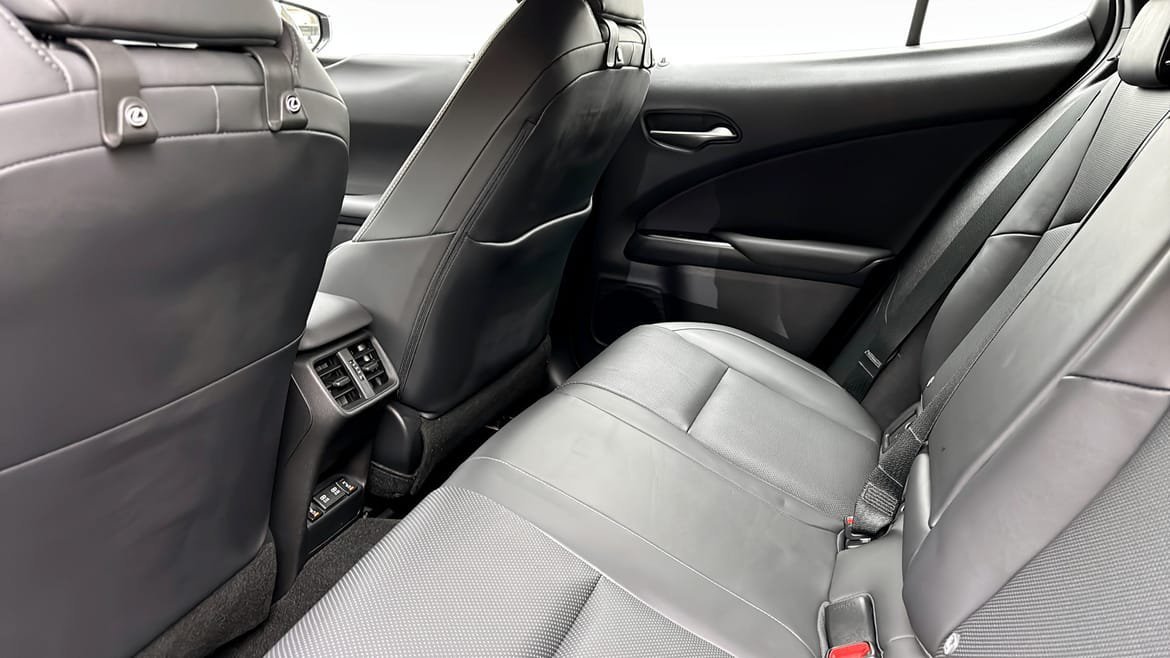 Vehicle Image 11