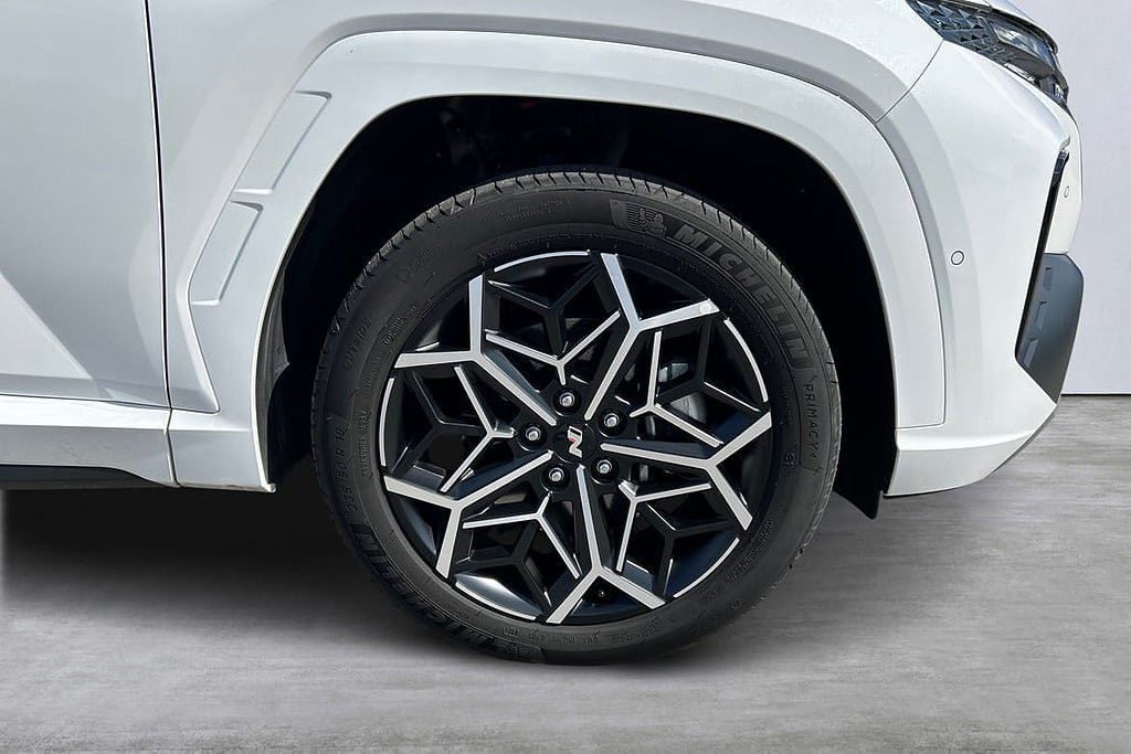 Vehicle Image 14