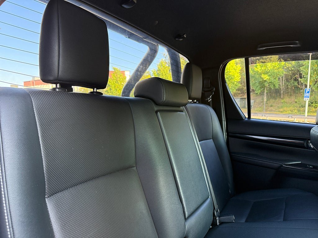 Vehicle Image 18