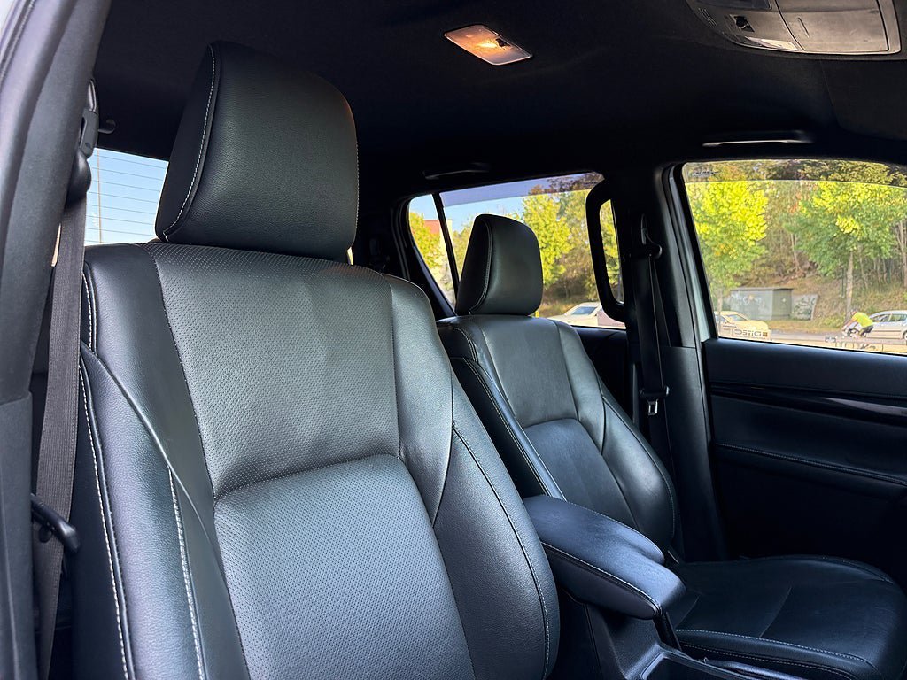 Vehicle Image 19