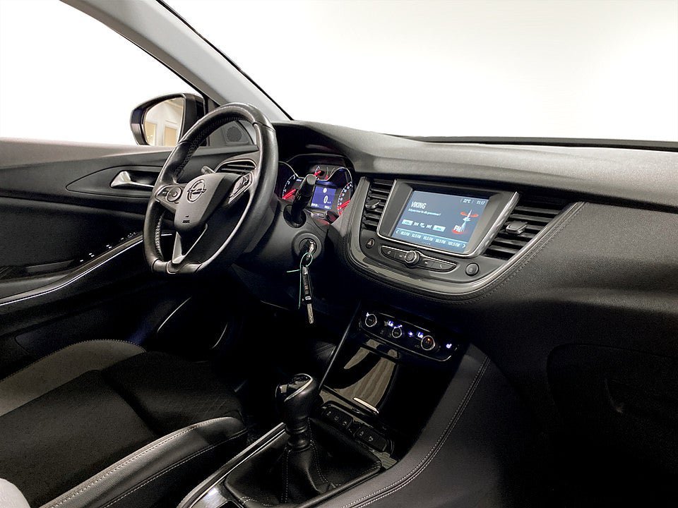 Vehicle Image 15