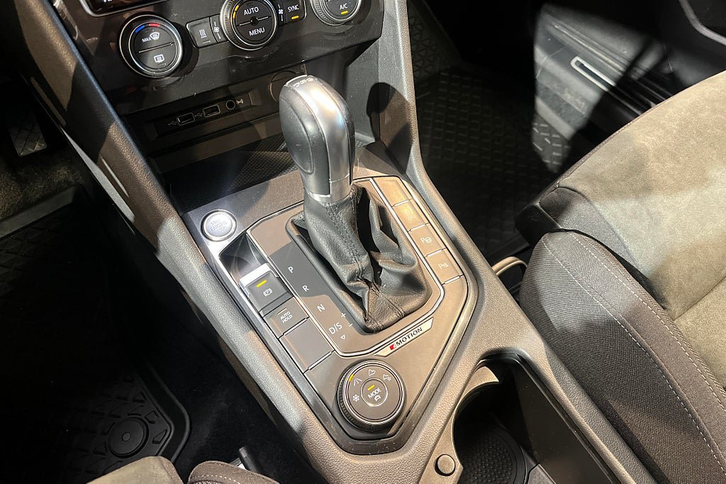 Vehicle Image 27