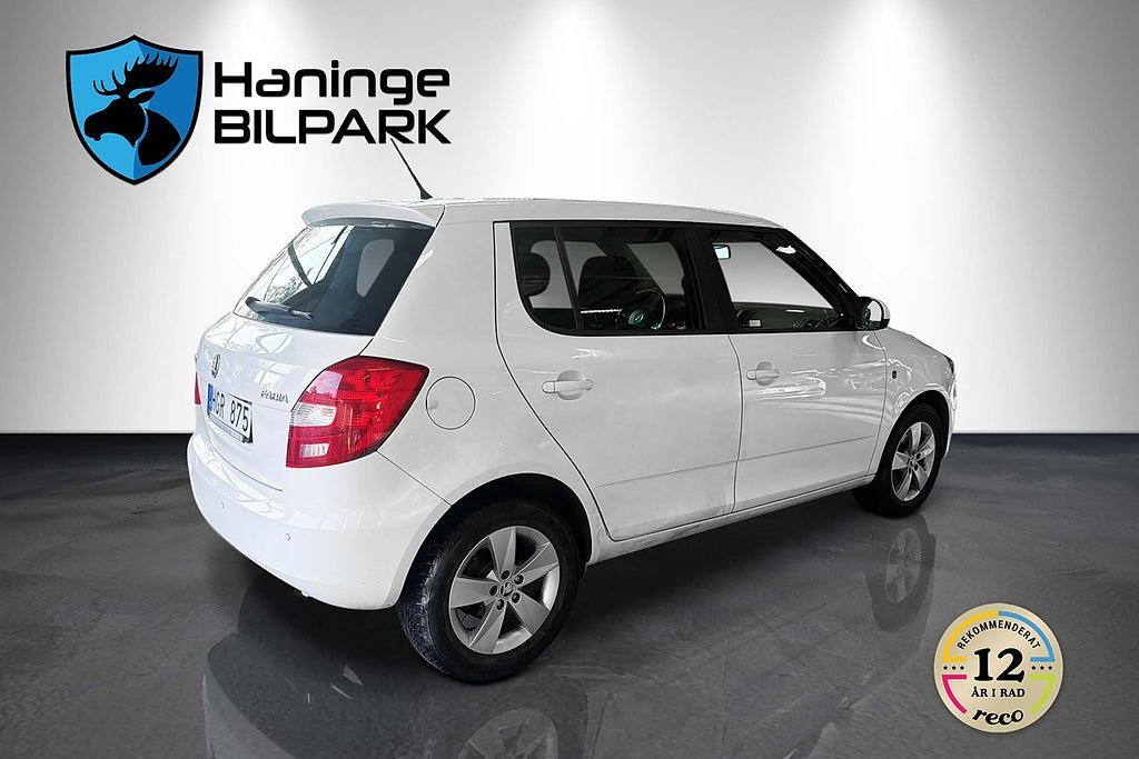 Vehicle Image 6