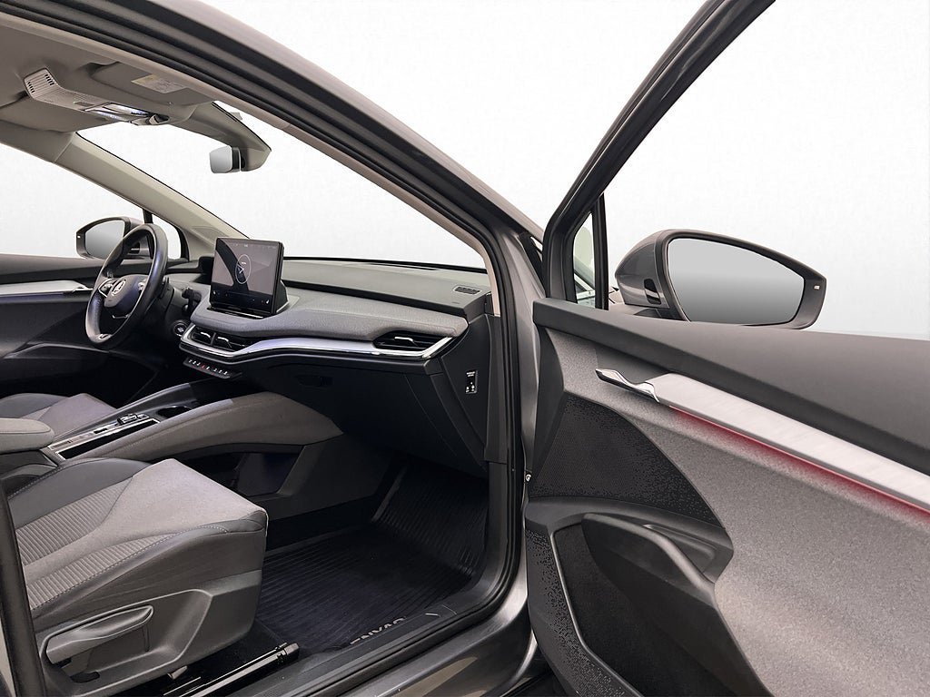 Vehicle Image 33